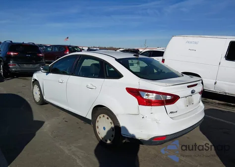 2012 Ford Focus Se из США, поврежденный, VIN 1FAHP3F24CL260211